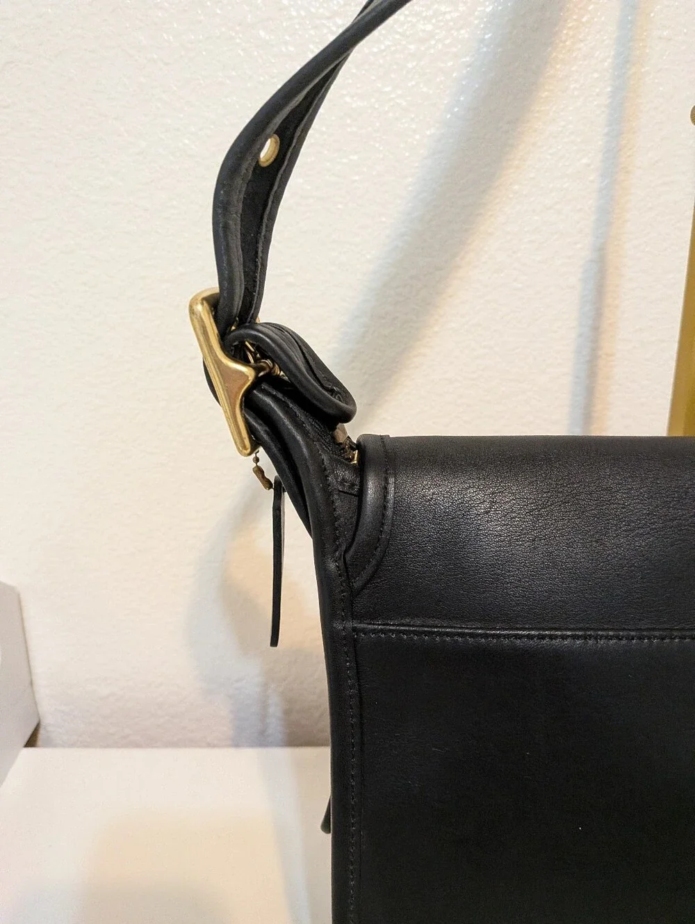 Vintage Coach Courier Messenger Bag 9951 Black Glove-Tanned Leather Shoulder Bag